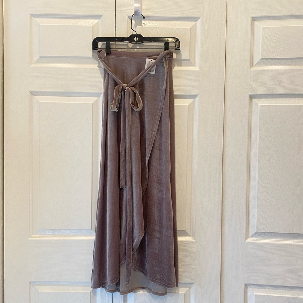 NWT Urban Outfitters Velvet Wrap Skirt, S, Small, Taupe